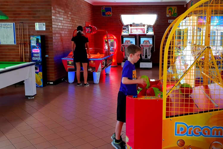 Kids Party Ideas Gold Coast Edition Blog Putt Putt Golf Mermaid